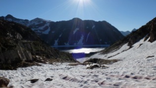 J 20 – le lac de Certascan (2236 m) sous le col de Certascan (2585 m)